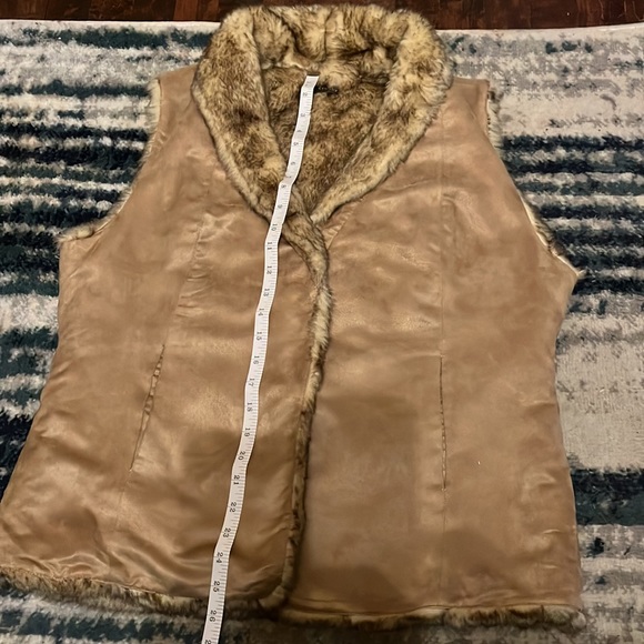 Crosby XL faux suede and faux fur lined vest - Picture 10 of 13